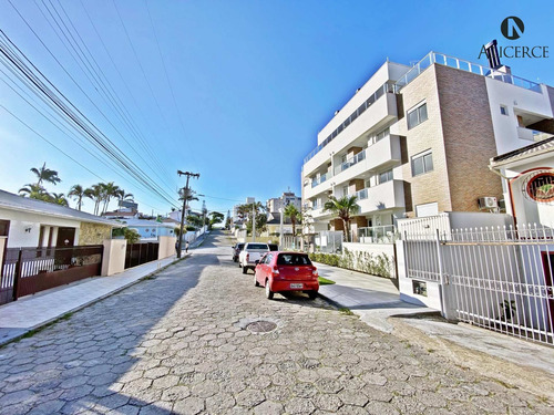 Apartamento 2 Dormitórios Em Coqueiros! - 2492