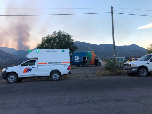 Imagen 4 de 5 de Ambulancias 4x2 - 4x4 Traslado Y Alquiler Médico Enfermería