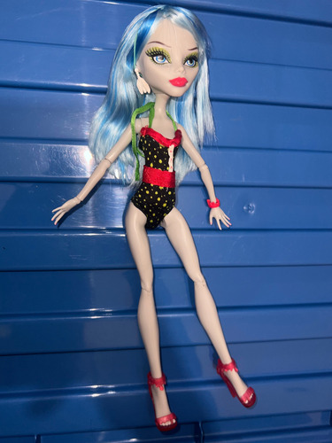 Monster High Ghoulia Skull Shores (Usado)