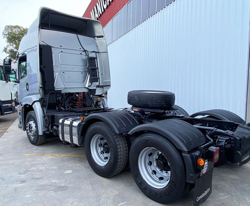 Imagem 4 de 11 de Volkswagen 25.420 6x2 2014 Vw 25420