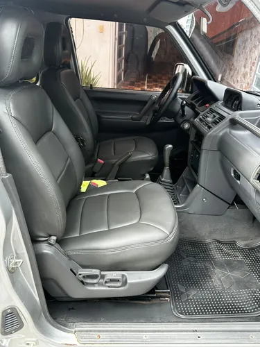 Mitsubishi Montero Hardtop 2010