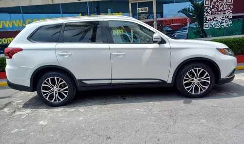 Mitsubishi Outlander 2.4 Se Cvt