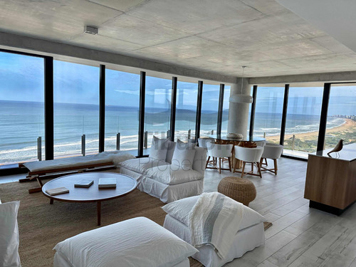 Apartamento 2 Dormitorios + Den - Edificio Surfside - Punta Del Este - Unidad 01