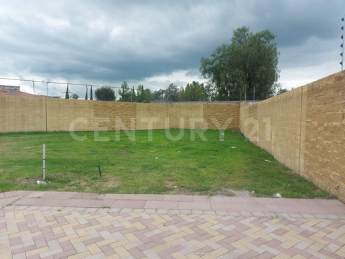 Venta De Terreno 120 M2, Fraccionamiento Maranta, Cuatlancingo Puebla