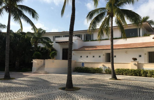 Casa Con Acceso A La Playa, En Venta, Puerto Cancún