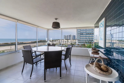 Alquiler Apartamento Tres Dormitorios Punta Del Este Edificio Tiburon I