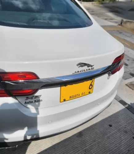 Jaguar XF 2.0 Luxury