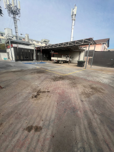 Se Arrienda Oficina Y Terreno Comercial (103057)