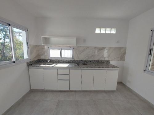 Departamento Tipo Casa En Alquiler En Lanus Oeste