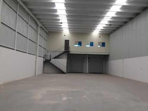 Imagen 1 de 7 de Bodega Comercial En Renta Quadrum Conin