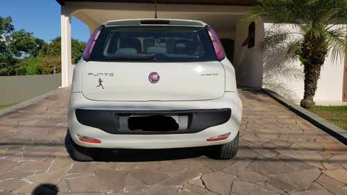 Fiat Punto 2014 1.4 Attractive Flex 5p