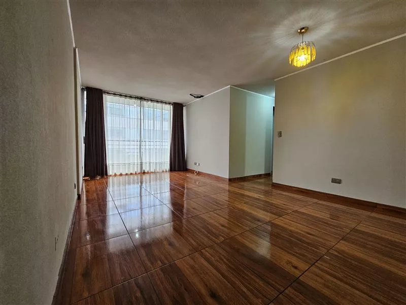 Departamento En Arriendo De 2d 2b 1b Metro Moneda