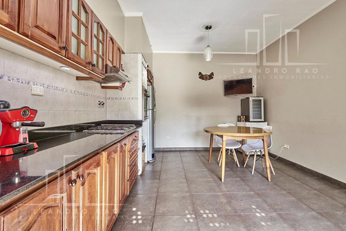Casa Venta 4 Ambientes Moron Patio Cochera Balcon Jardin