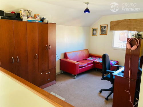 Casa En Venta En Valles Del Country Talca