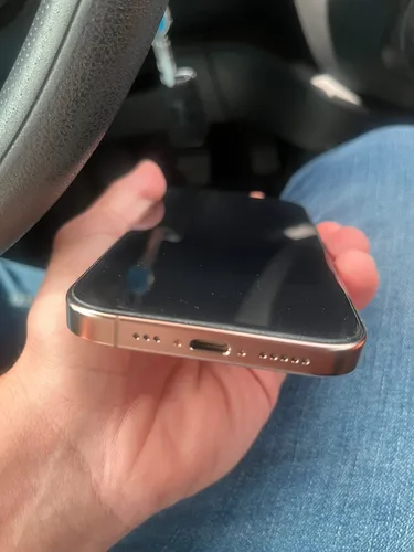 Apple iPhone 16 Pro (256gb) Desert Titanium (Usado)