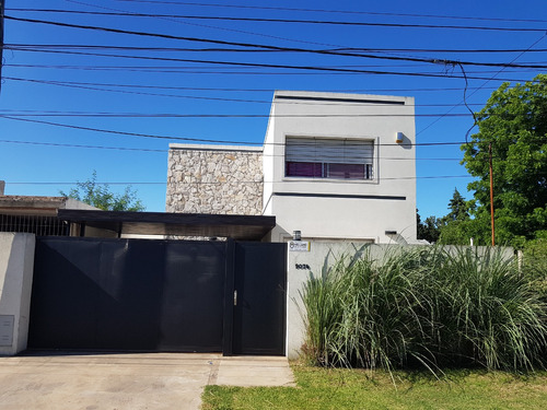 Casa De Diseño Fisherton Barrio Abierto Tierra Nueva 4 Dormitorios Con Piscina