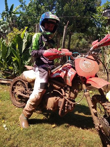 Imagem 3 de 6 de Honda C100