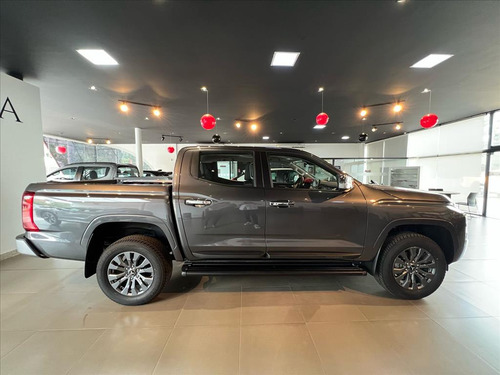 Mitsubishi Triton 2.4 BITURBO DIESEL CD HPE 4X4 AUTOMÁTICO