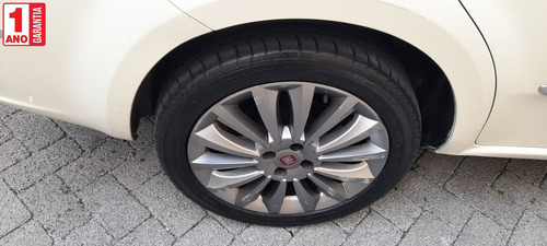 Imagem 15 de 15 de Fiat Linea 1.8 Absolute 16v Flex 4p Automatizado