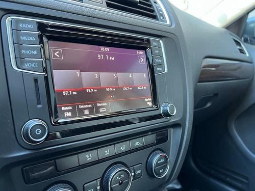 Imagen 8 de 25 de Volkswagen Vento Highline 1.4t Dsg 2018 / Unico Dueño