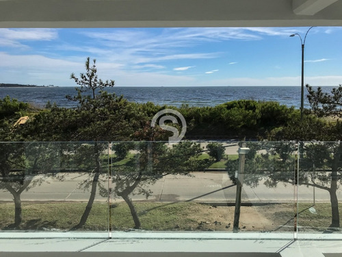 Apartamento 2 Dormitorios, Punta Del Este, Playa Mansa, Venta- Ref: 4358