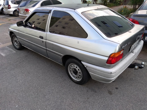Imagem 3 de 15 de Escort Ano 94