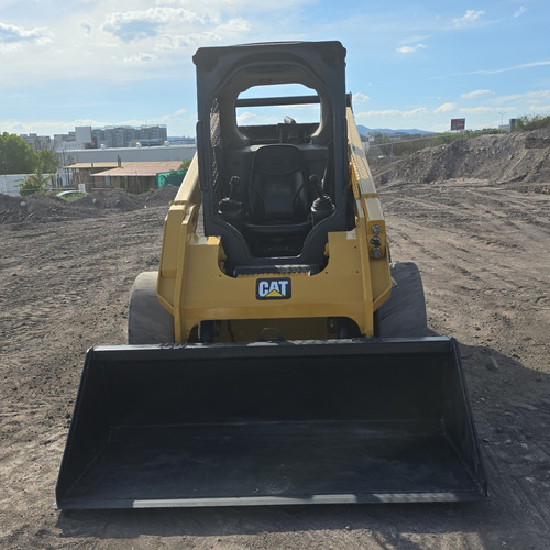 2018 Mini Cargador Caterpillar 272d2