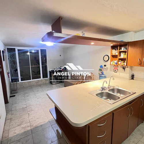 Townhouse En Venta En Zona Norte Maracaibo Api 6506