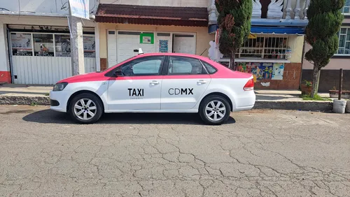 Volkswagen Vento 1.6 Highline At