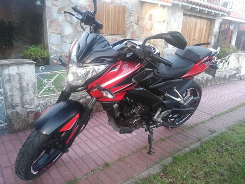 Bajaj Rouser Ns 200
