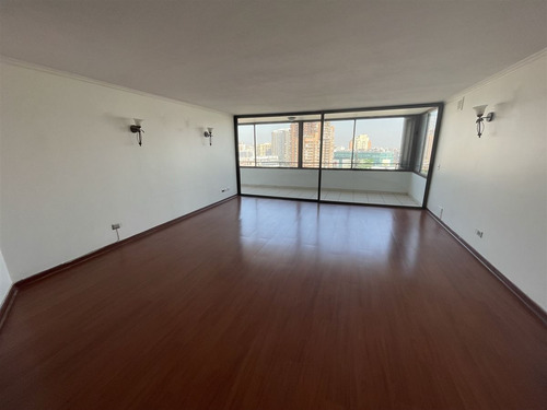 Departamento Venta De 4d 3b Excelente Ubicación - Las Condes