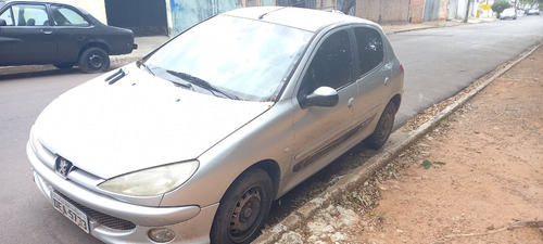 Imagem 8 de 8 de Pegeout 206 Prata 1.0 16v Selection 2001 C/ar Gasolina
