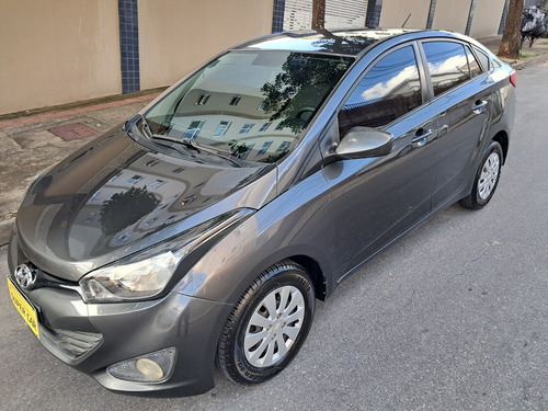 Hyundai HB20S 1.6 Comfort Plus Flex 4p