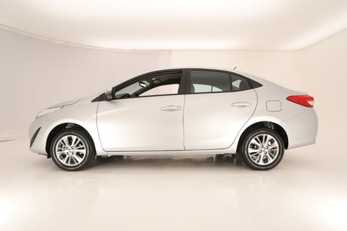 Imagen 6 de 15 de Toyota Yaris 1.5 107cv Xls 6mt 4 P My22