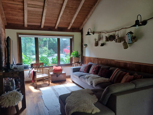 Se Vende Preciosa Casa En Parque Los Canelos