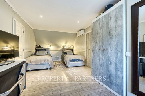 Chicureo Centro, Casa Estilo Georgean Remodelada