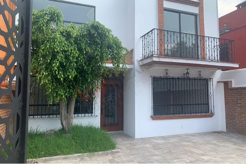 Increíble Casa En Venta En Coyoacán.