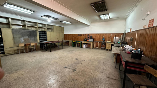 Casa- Deposito En Venta En Balvanera