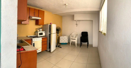 Edificio De 3 Niveles En Venta En Pensador Mexicano, Venustiano Carranza