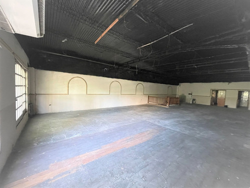 Imagen 4 de 24 de Venta Local En Villa Luro Al Frente Sobre Avenida