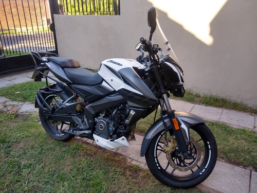 Bajaj Rouser Ns 200