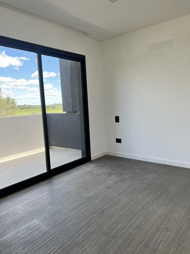 Venta Casa A Estrenar 2 Dormitorios 1 En Suite