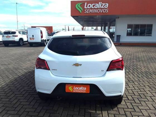 Imagem 2 de 9 de Chevrolet Onix 1.0 Mpfi Lt 8v Flex 4p Manual