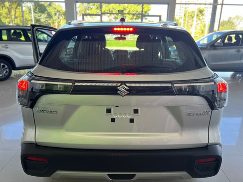 Imagen 4 de 15 de Suzuki New Scross 2wd At Glx 1.4 Turbo Diseño Eficiencia