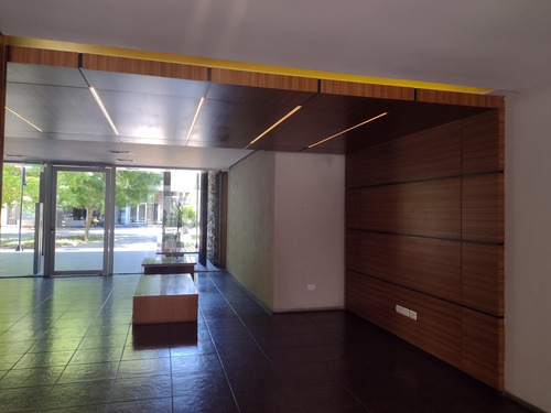 Oficina En Alquiler En Complejo 46 Plaza, Pilar, G.b.a. Zona Norte