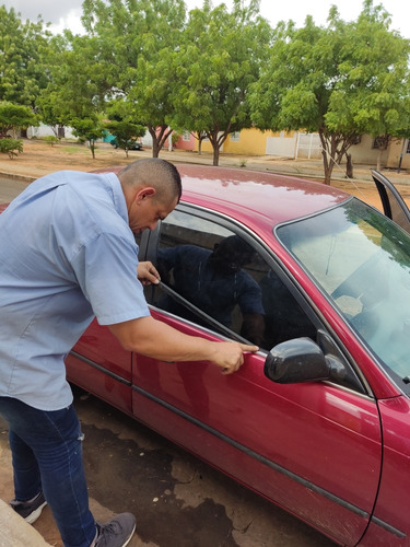 Cepillo Exterior De Puerta Toyota Corolla Baby Camry 93-98