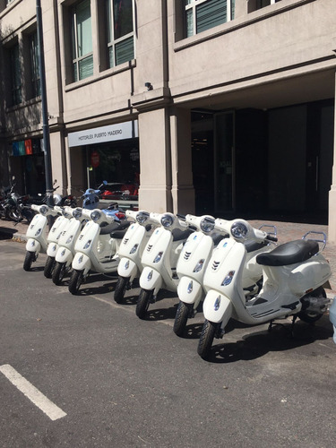Imagen 2 de 25 de Vespa Vxl 150