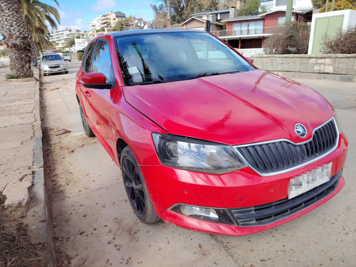 Vendo Mi Skoda Fabia Turbo Automático ¡vehículo De Asegur