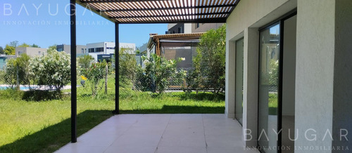 Venta Casa - Barrio Privado Santo Tomas / Pilar