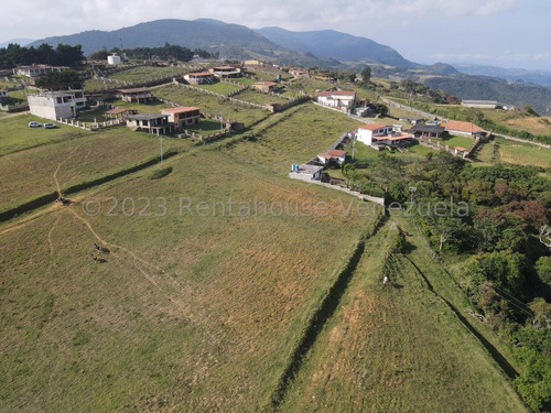 Carlos Colmenarez Vende Terreno En Cubiro, Perfecto Para Ecoturismo, Agricultura O Residencial. El Terreno Cuenta Con Una Extensión De 210.000 M2, Una Fuente De Agua De Pozo Profundo, 2 Tanques De Ag